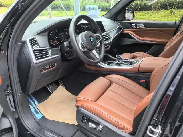 BMW BMW X7 xDrive40i Exclusive M Sports Suit