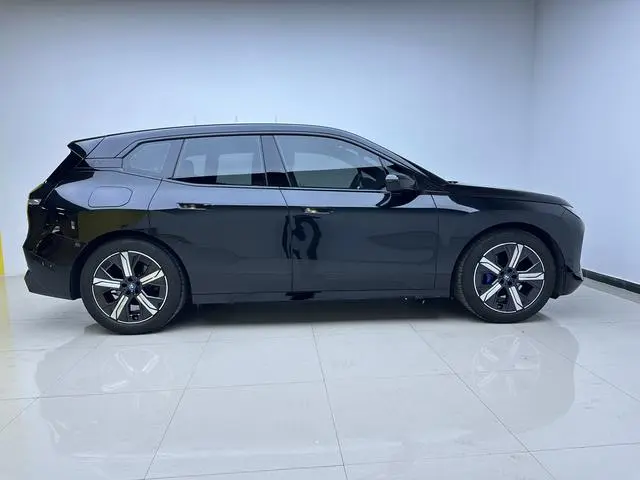BMW BMW iX xDrive40