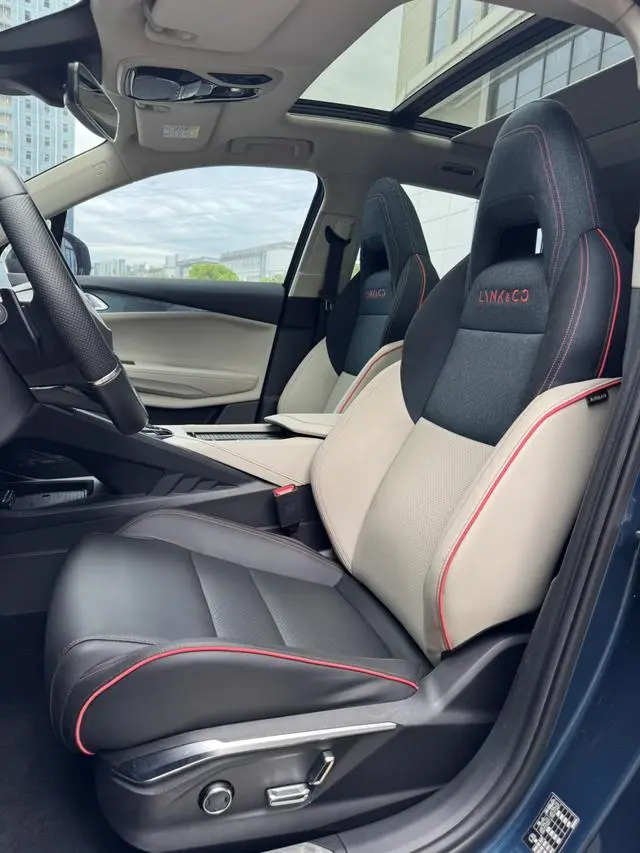 LYNK & CO Lynk 06 1.5T Yao Halo