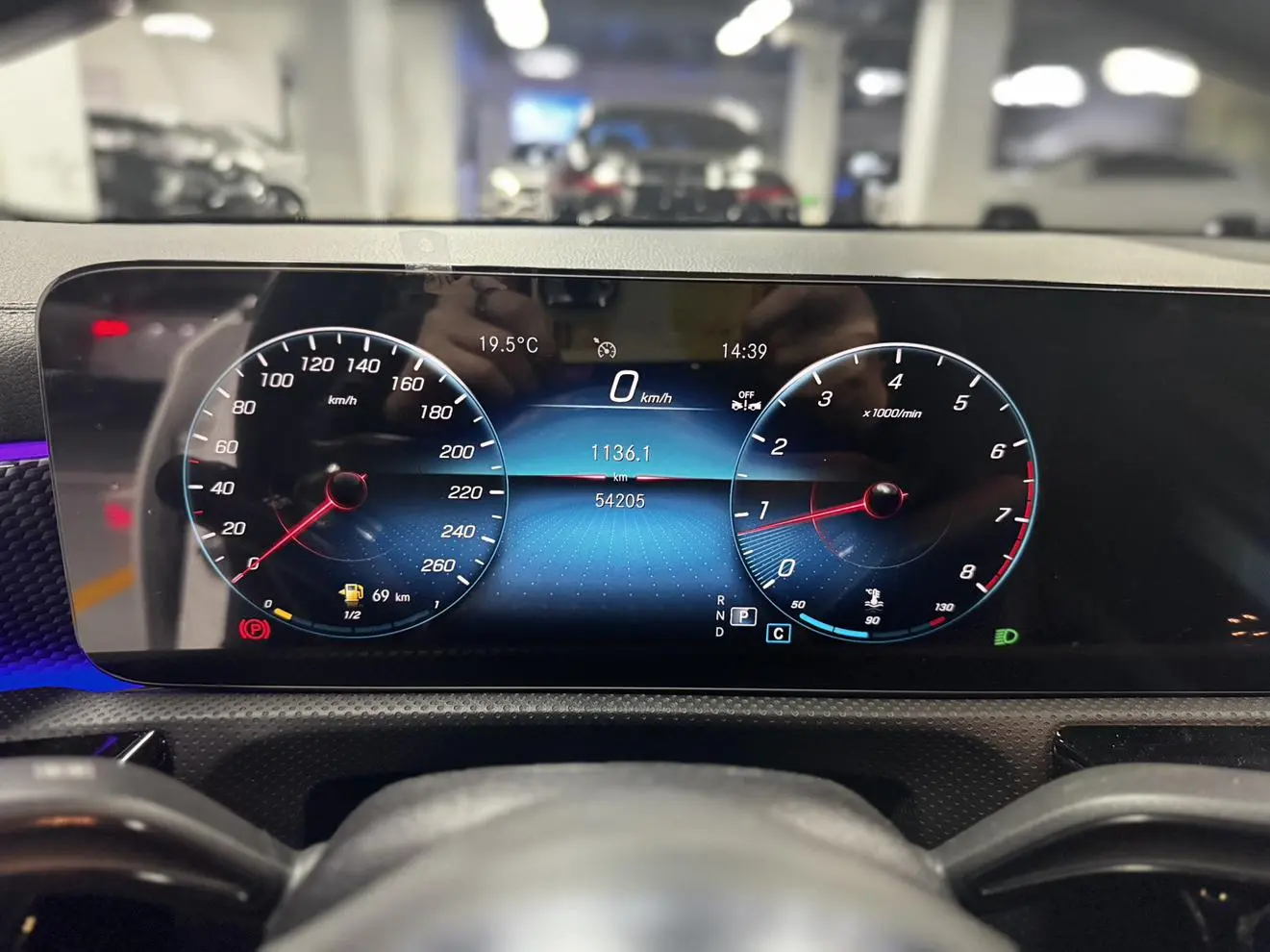 Mercedes-Benz Mercedes-Benz A-class A 200 L sports sedan fashion Version