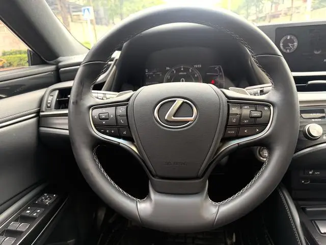 Lexus Lexus ES 260 Excellent Edition