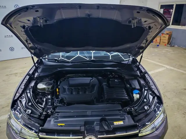 Volkswagen Passat Pro 380TSI Dragon Edition