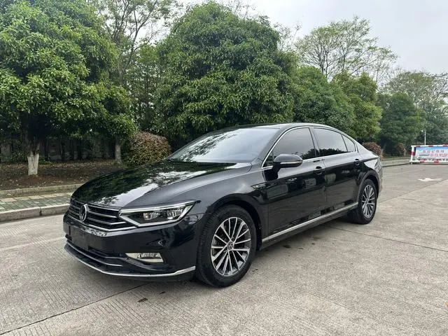 Volkswagen Magotan 330TSI DSG 30th Anniversary Edition