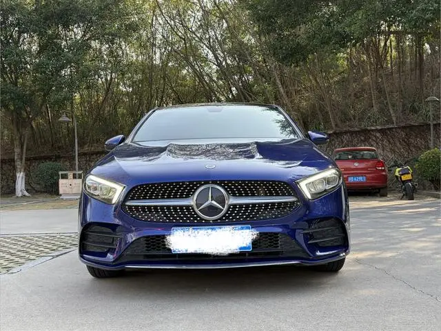 Mercedes-Benz Mercedes-Benz A-class A 200 L sports sedan