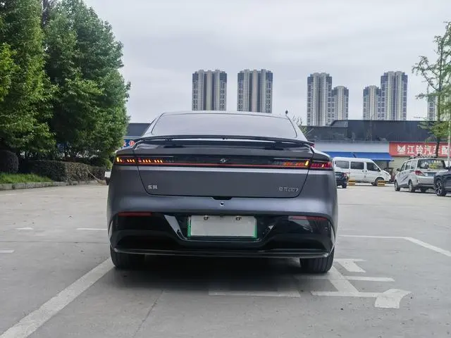 Dongfeng eπ eπ007 Pure electric 540 four-wheel drive Max version