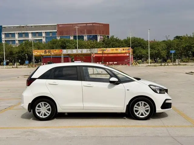 Honda Fit 1.5L CVT Trendy Edition