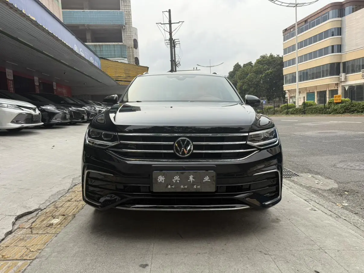 Volkswagen Tiguan L 330TSI two-wheel drive R-Line Premium edition
