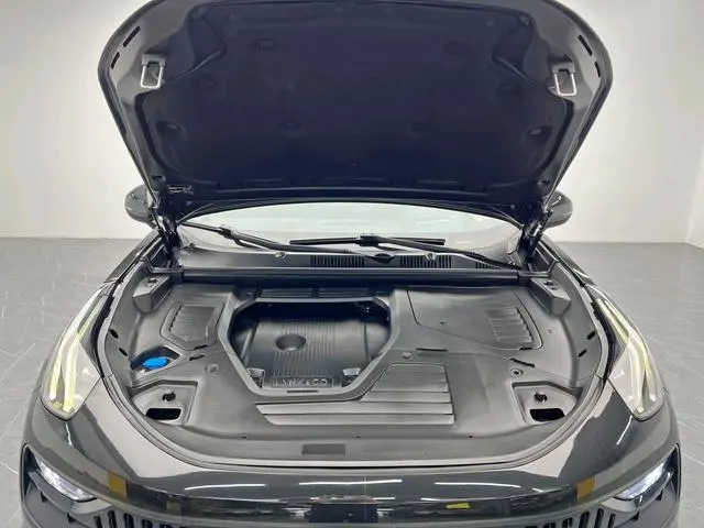 LYNK & CO Lynk 05 2.0TD four-wheel drive Halo
