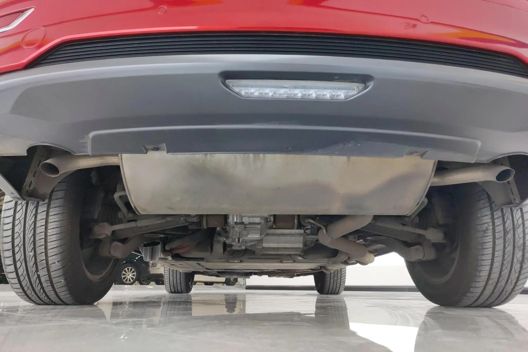 BYD Song Pro DM DM 1.5T four-wheel drive performance version flagship model