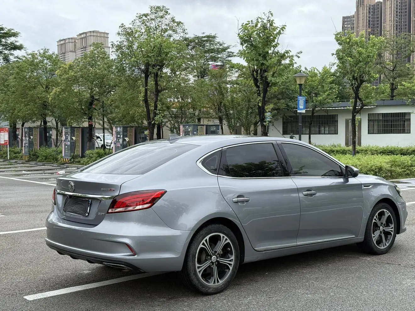 MG MG6 20T automatic luxury Intelligent version