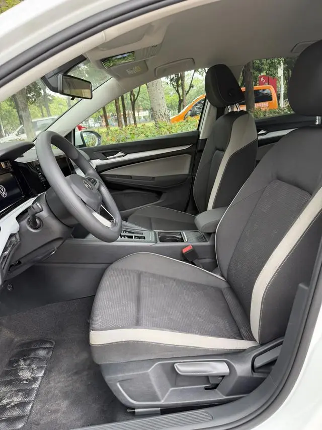 Volkswagen golf 200TSI DSG
