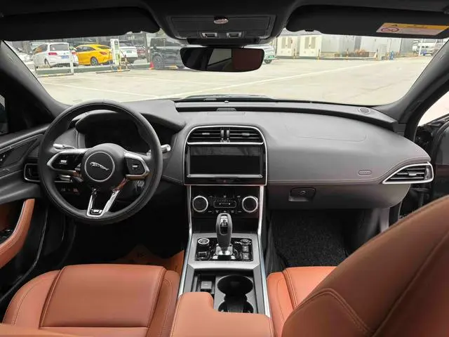Jaguar Jaguar XEL 2.0T 250PS R-DYNAMIC S Enterprising Sports Edition
