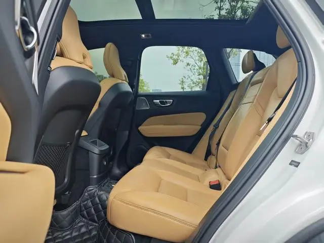 Volvo Volvo XC60 PHEV T8 E-drive Hybrid Zhizun Deluxe Edition Country V