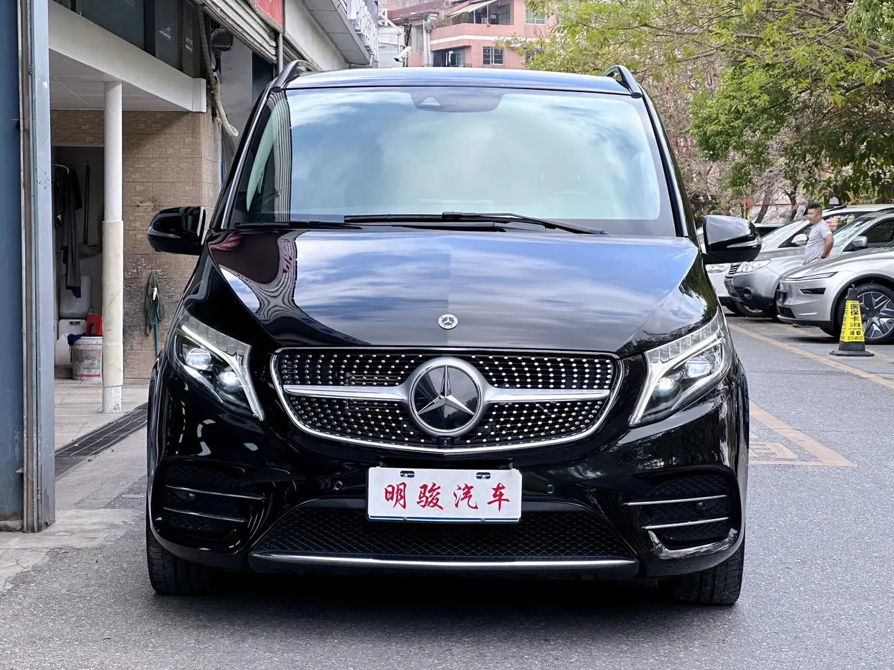 Mercedes-Benz Mercedes-Benz V-class V 260 L Long wheelbase Deluxe Edition