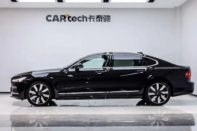 Volvo Volvo S90 PHEV T8 four-wheel drive long battery life Zhiya Deluxe Edition
