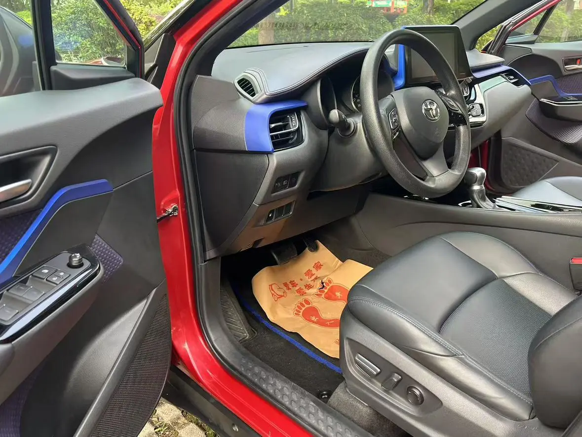 TOYOTA Toyota C-HR 2.0L Leading version