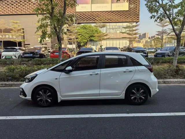 Honda Fit 1.5L CVT tide enjoy sunroof version