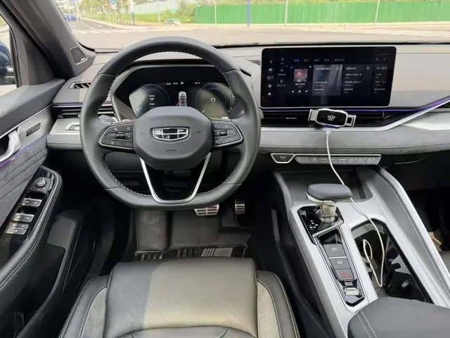 Geely Xingrui 2.0T only this cyan version