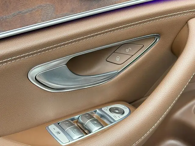 Mercedes-Benz Mercedes-Benz E-class PHEV Facelift E 350 e L sedan