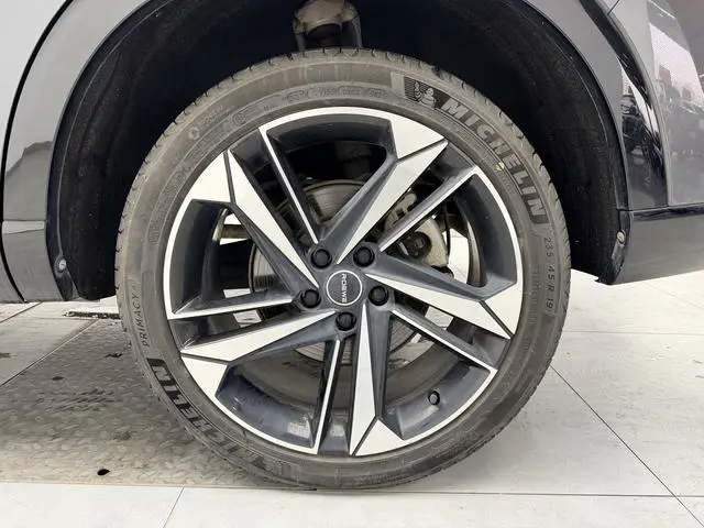 Roewe Roewe RX5 MAX 1.5T Automatic Transmission Deluxe Edition