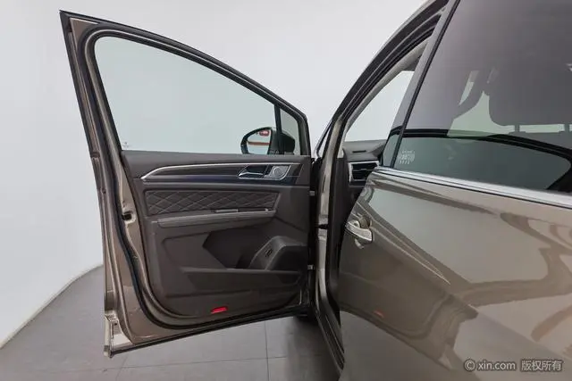 Volkswagen Weiran 380TSI Premium Edition