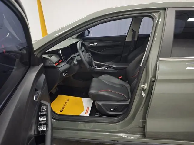 Geely Binrui Binrui COOL 1.5T DCT switch Version