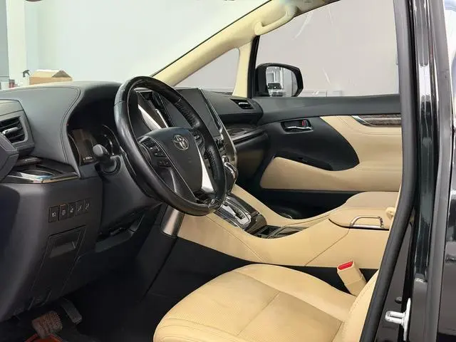 TOYOTA Wilfa Crown Dual Engine 2.5L HV Premium Edition