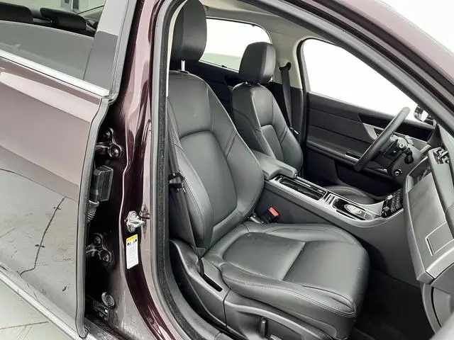 Jaguar Jaguar XFL 2.0T P200 two-wheel drive Elite Edition