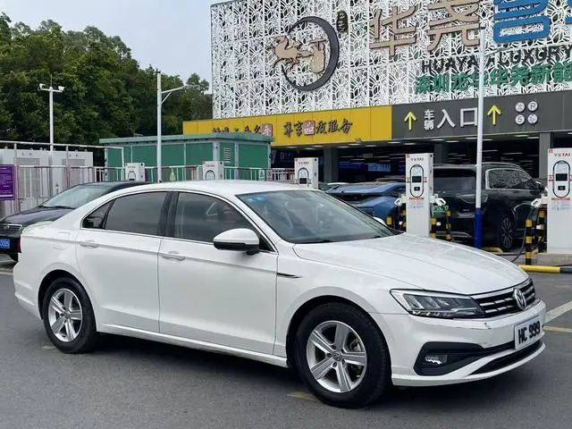 Volkswagen Lingdu 230TSI DSG Fashion Edition Country VI
