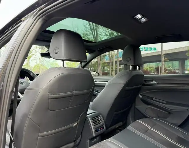 Volkswagen golf 280TSI DSG R-Line