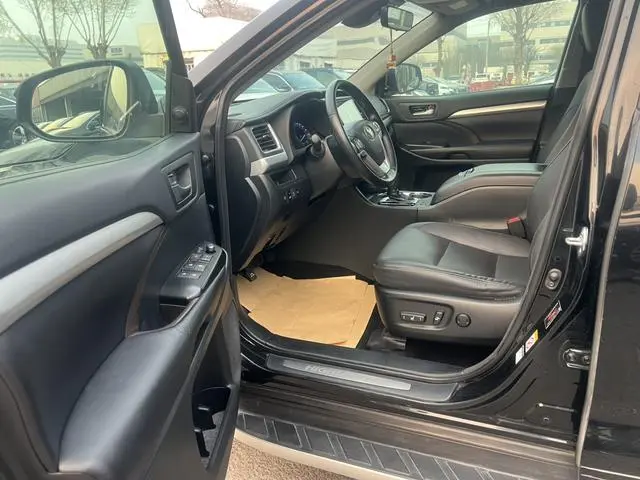 TOYOTA Highlander 2.0T four-wheel drive deluxe edition 7-seater Country V