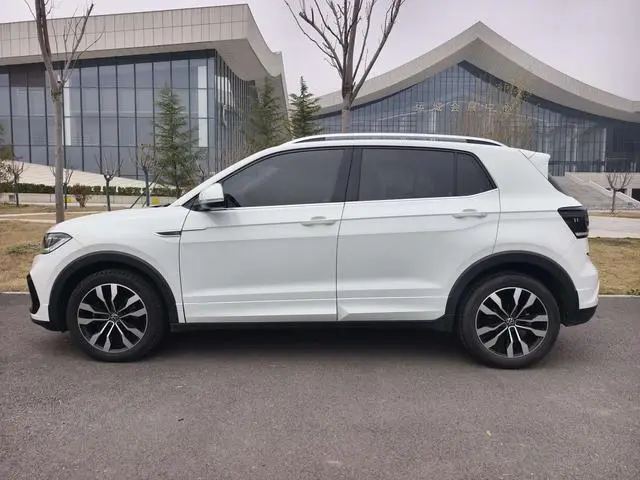 Volkswagen Exploring the shadow 1.5L automatic R-Line