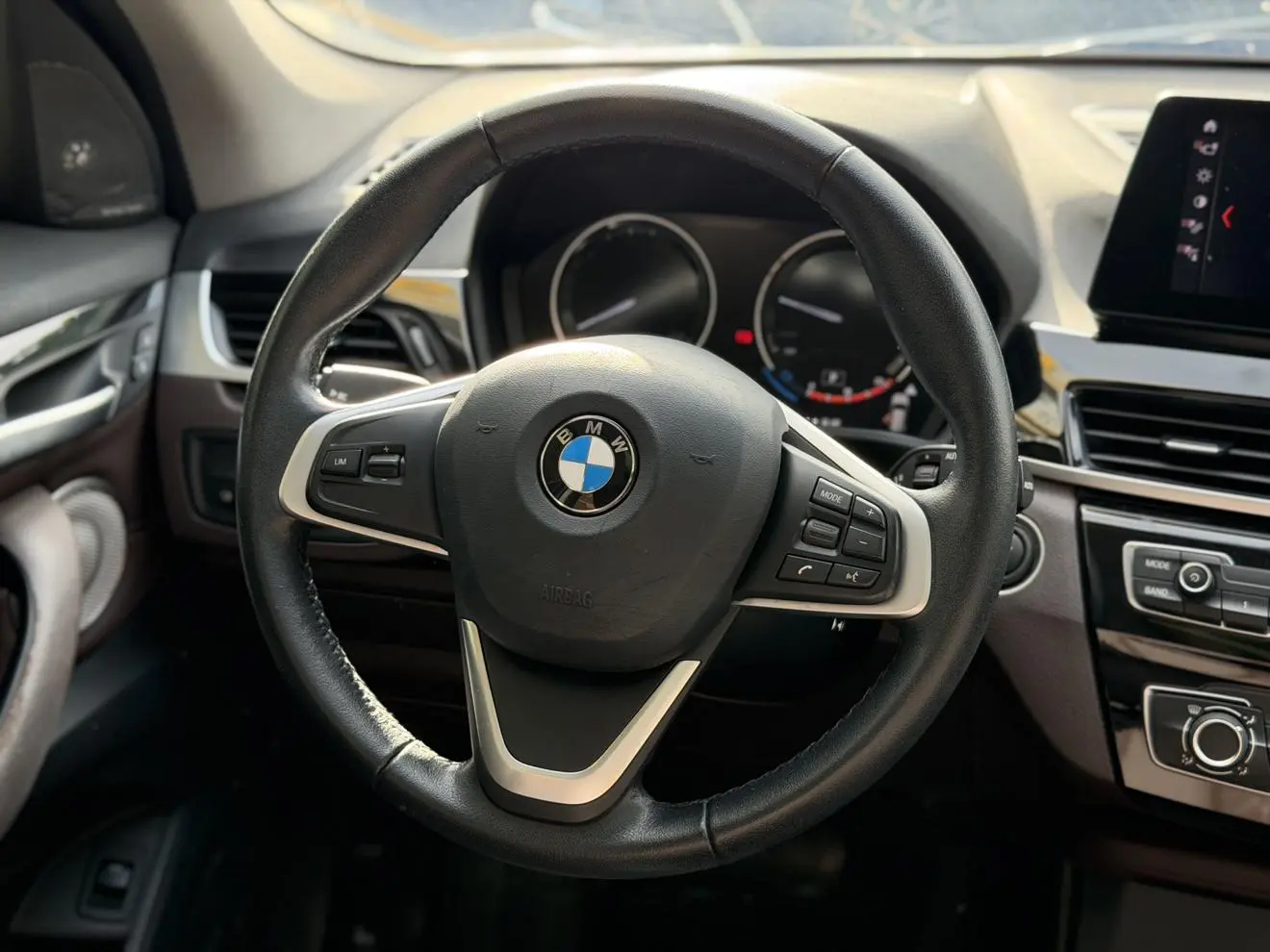 BMW BMW X1 sDrive20Li Exclusive type