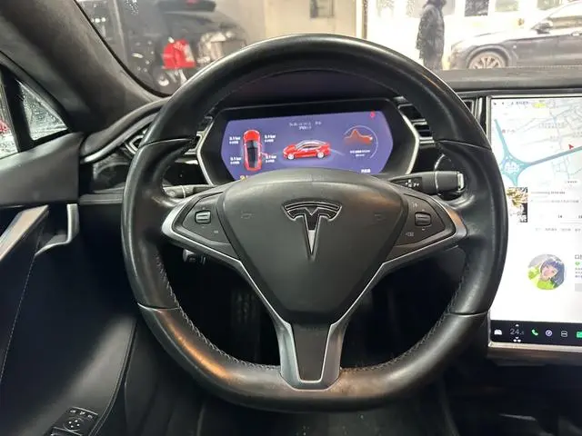 Tesla Model S 70D