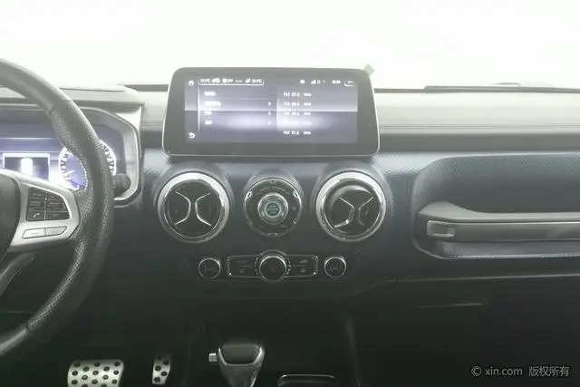Beijing Beijing off-road BJ40 2.3T automatic four-wheel drive City Hunter Edition exclusive Country VI