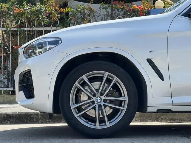 BMW BMW X3 xDrive28i M sports suit