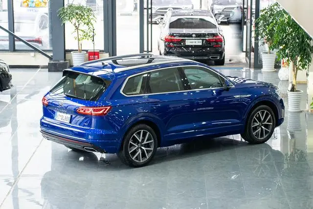 Volkswagen Touareg 3.0 TSI Ruixiang Edition Classic Sports Suit