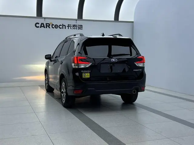 Subaru FORESTER Forester 2.0i Deluxe Edition EyeSight