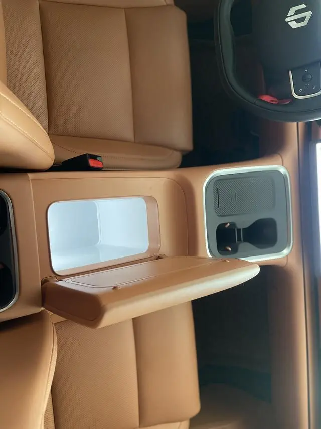 Leapmotor Zero run C16 Extended program 280 lidar version 6 seats