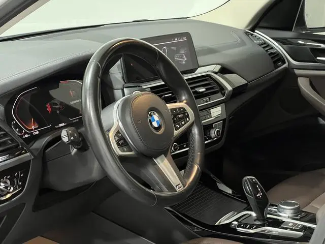 BMW BMW X3 xDrive25i M sports suit