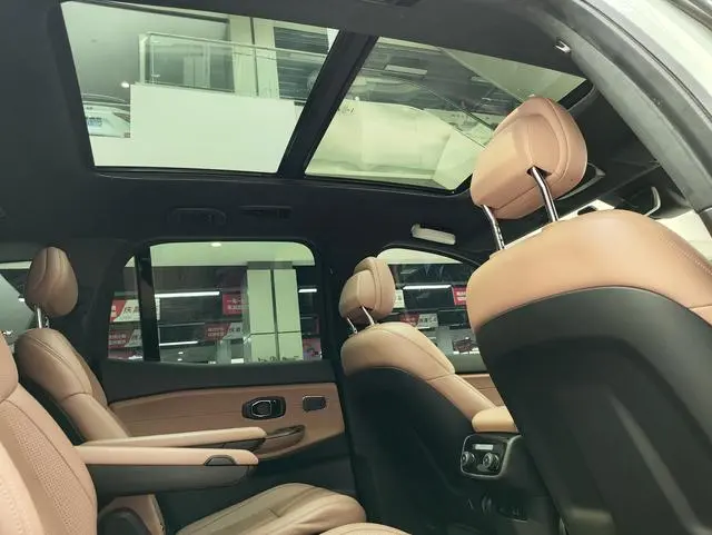 NIO NIO ES8 580KM signature version six seats