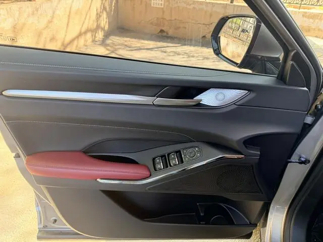 Haval Haval H6 The third generation 2.0T automatic four-wheel drive Max version