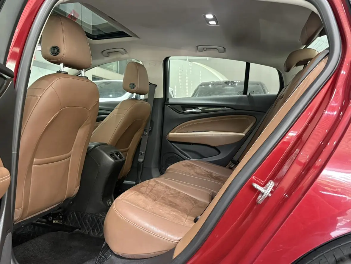 Buick Regal 20T luxury Country VI