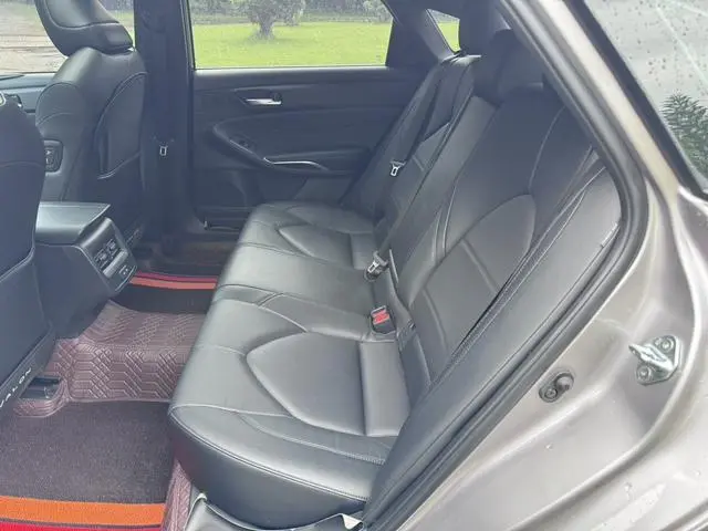TOYOTA Asian dragon 2.0L CVT Premium Edition