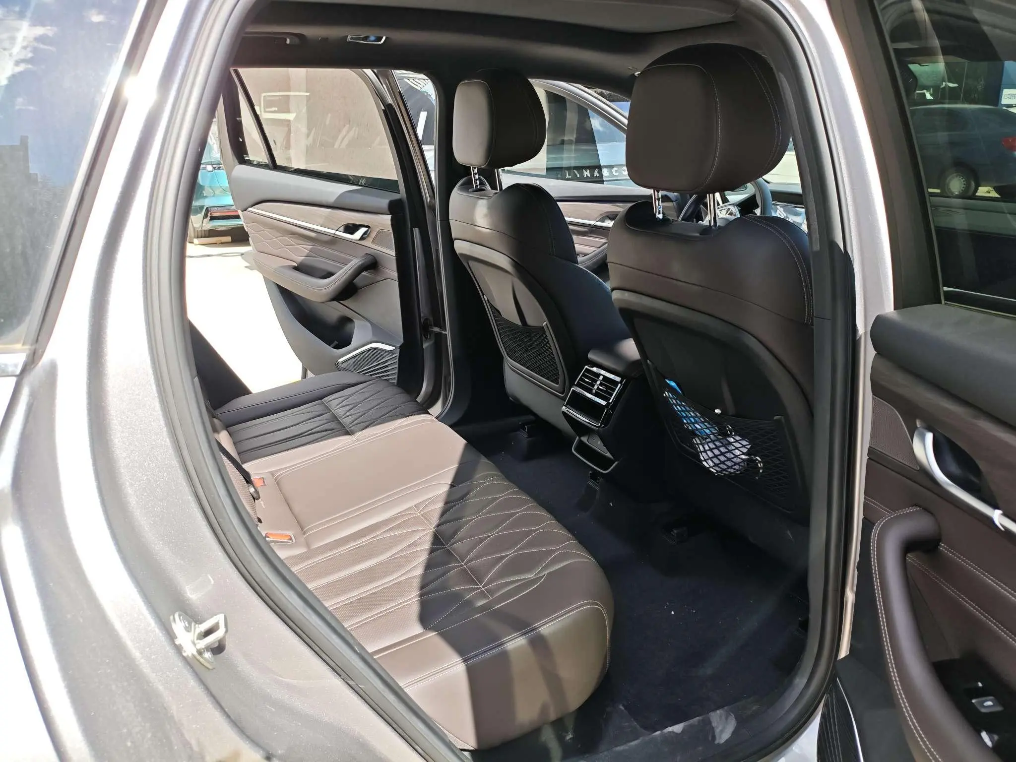 Geely Xingyue L 2.0TD two-wheel drive cloud version