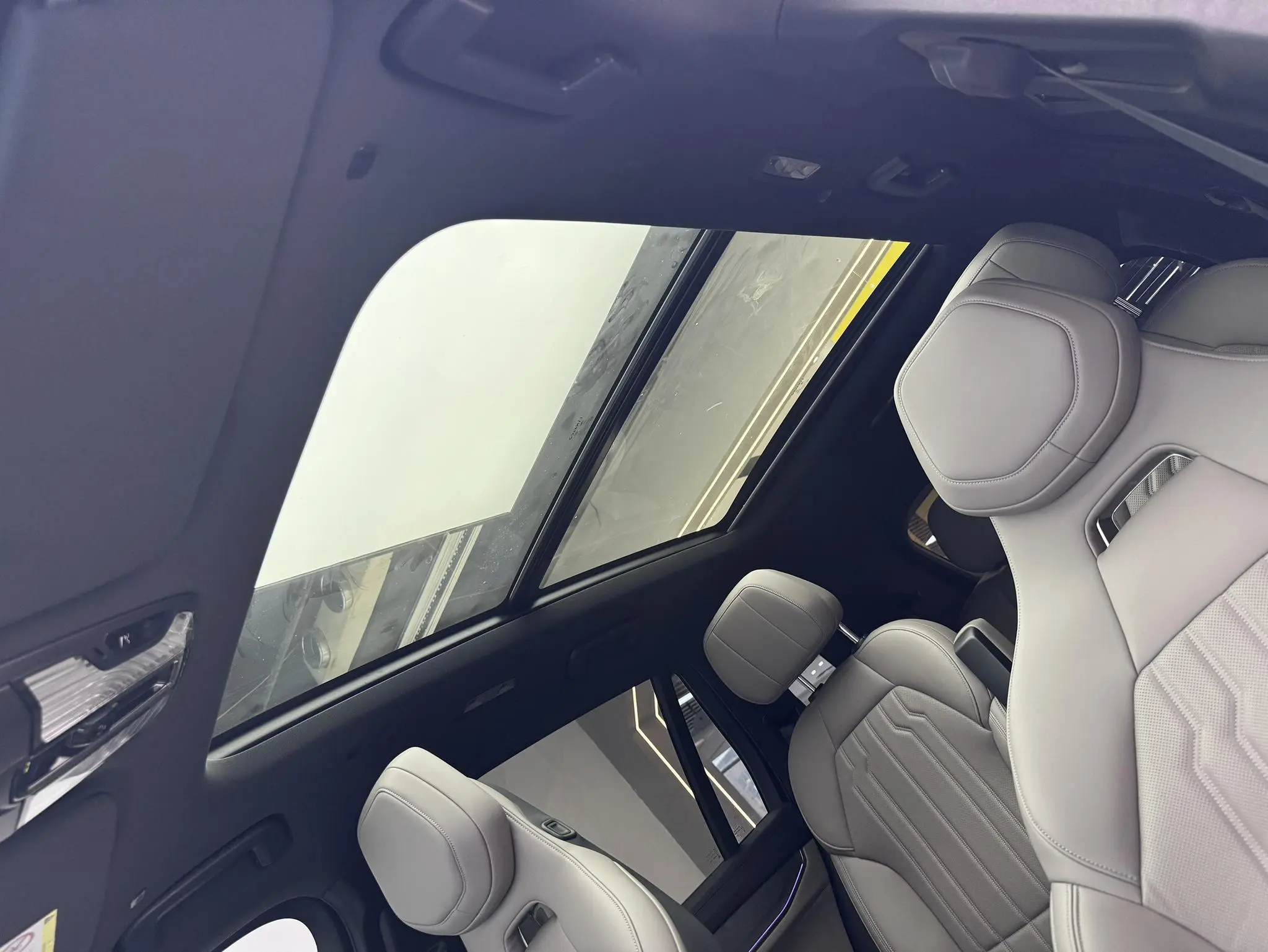 LYNK & CO Lynk &Co. 09 EM-P EM-P 2.0 TD Voyage Edition Six-seater PM