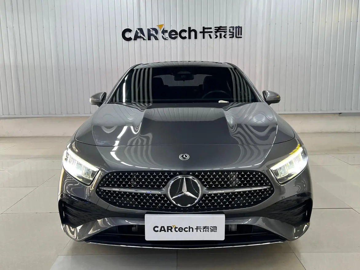 Mercedes-Benz Mercedes-Benz A-class A 200 L sports sedan fashion Version