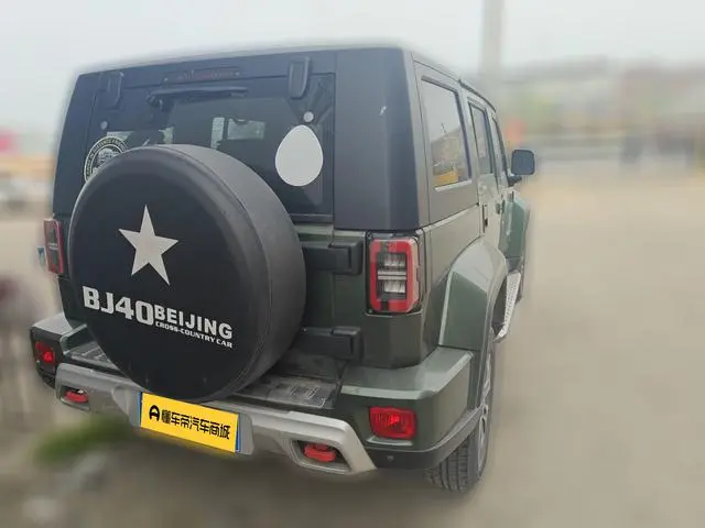 Beijing Beijing off-road BJ40 2.0T automatic four-wheel drive City Hunter edition knight type