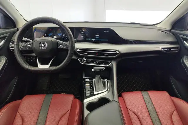 Changan Yidong PLUS Blue Whale NE 1.4T GDI DCT Flagship