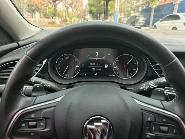 Buick Regal 552T luxury